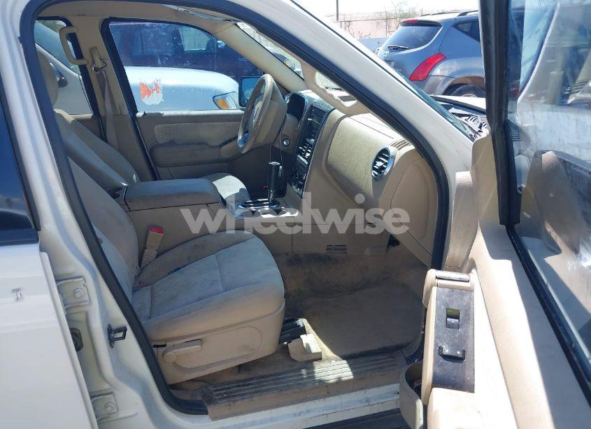 Photo 5 of 2010 Ford Explorer XLT (VIN 1FMEU6DE8AUA53893)