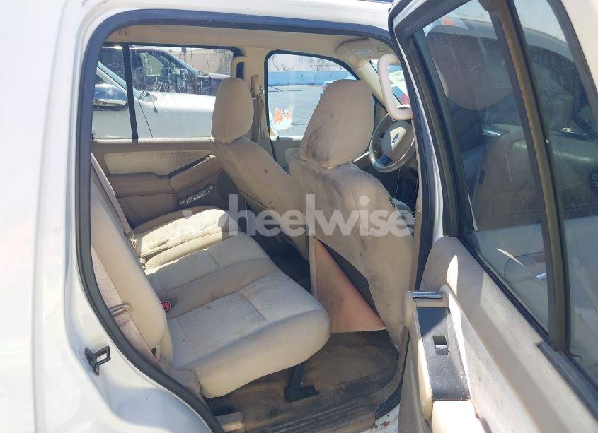 Photo 8 of 2010 Ford Explorer XLT (VIN 1FMEU6DE8AUA53893)