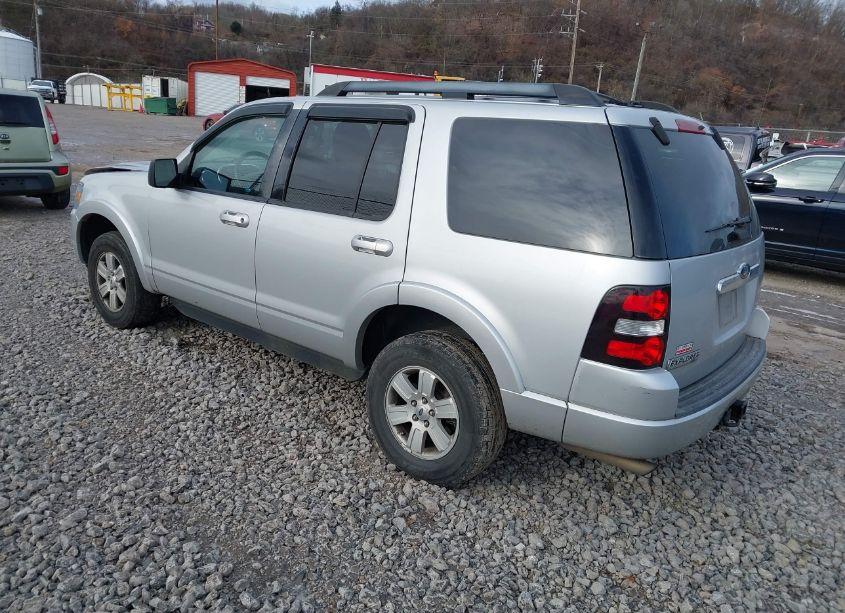 Photo 3 of 2010 Ford Explorer XLT (VIN 1FMEU6DE9AUA10261)