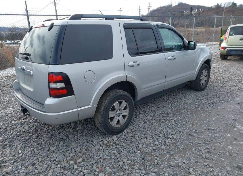 Photo 4 of 2010 Ford Explorer XLT (VIN 1FMEU6DE9AUA10261)