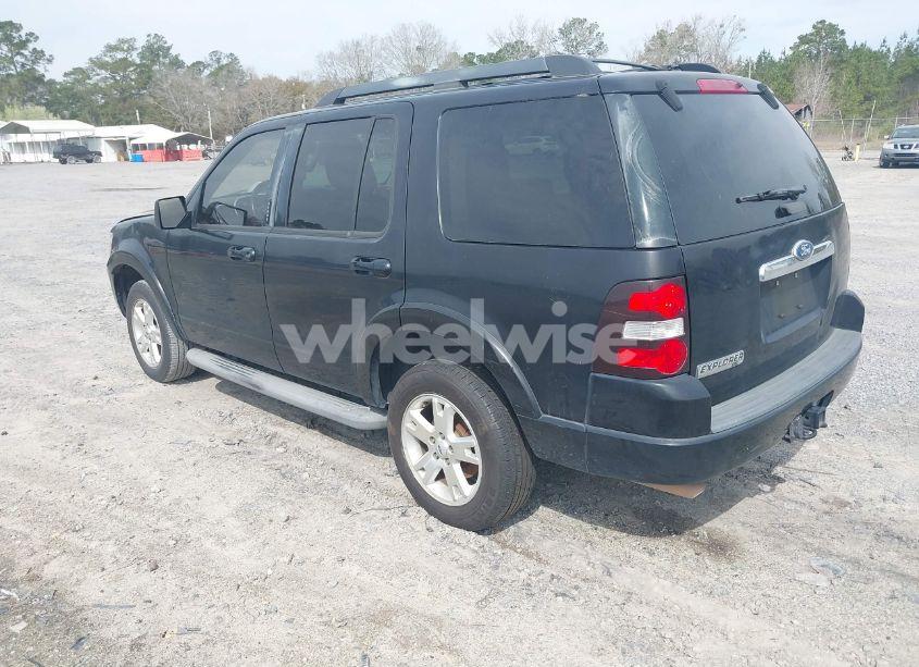 Photo 3 of 2010 Ford Explorer XLT (VIN 1FMEU6DE9AUA59055)