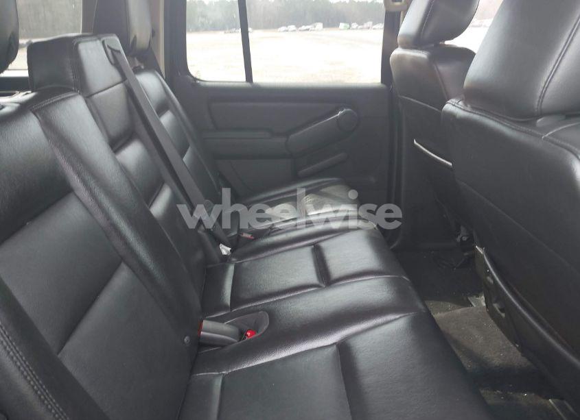 Photo 8 of 2010 Ford Explorer XLT (VIN 1FMEU6DE9AUA59055)