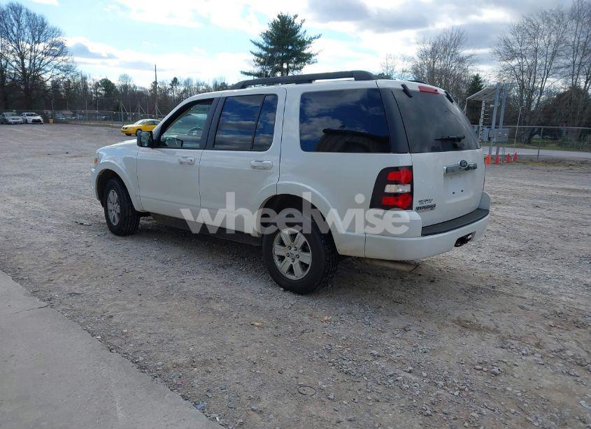 Photo 3 of 2010 Ford Explorer XLT (VIN 1FMEU6DE9AUA70511)