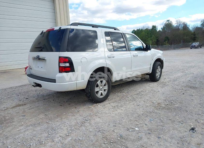 Photo 4 of 2010 Ford Explorer XLT (VIN 1FMEU6DE9AUA70511)