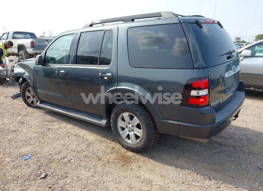 Photo 3 of 2010 Ford Explorer XLT (VIN 1FMEU6DEXAUA55838)