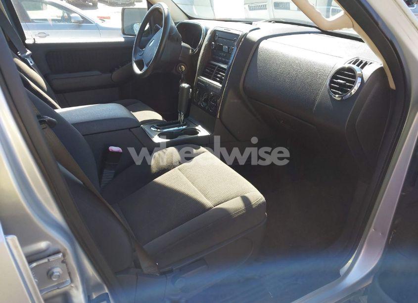 Photo 5 of 2010 Ford Explorer XLT (VIN 1FMEU6DEXAUA64409)