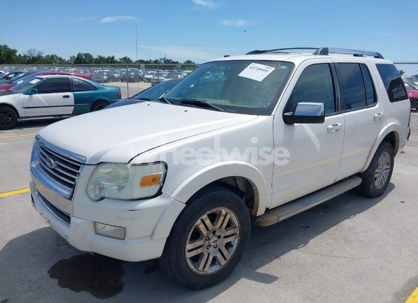 Photo 2 of 2010 Ford Explorer LIMITED (VIN 1FMEU6FE3AUA43642)