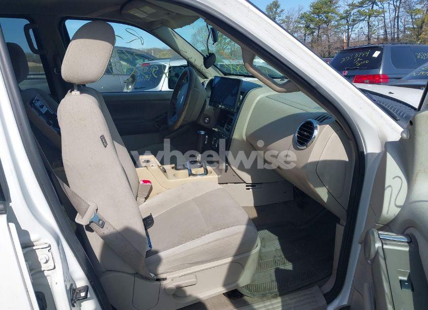 Photo 5 of 2006 Ford Explorer XLS (VIN 1FMEU72E06UB34600)