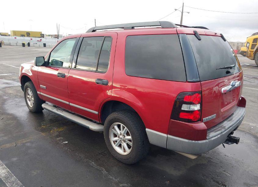 Photo 3 of 2006 Ford Explorer XLS (VIN 1FMEU72E16UA67795)