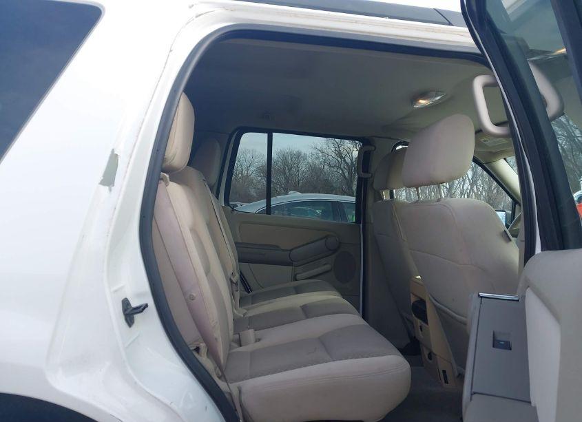 Photo 8 of 2006 Ford Explorer XLS (VIN 1FMEU72E26UA30562)