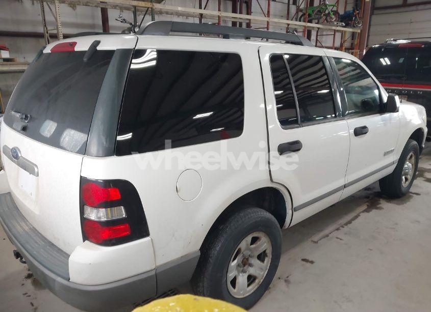 Photo 4 of 2006 Ford Explorer XLS (VIN 1FMEU72E26UB19192)