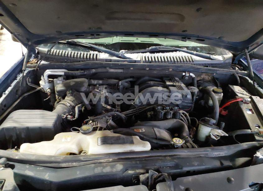 Photo 10 of 2006 Ford Explorer XLS (VIN 1FMEU72E26UB63399)