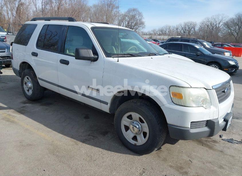 2006 Ford Explorer XLS (VIN 1FMEU72E36UA81732) main photo