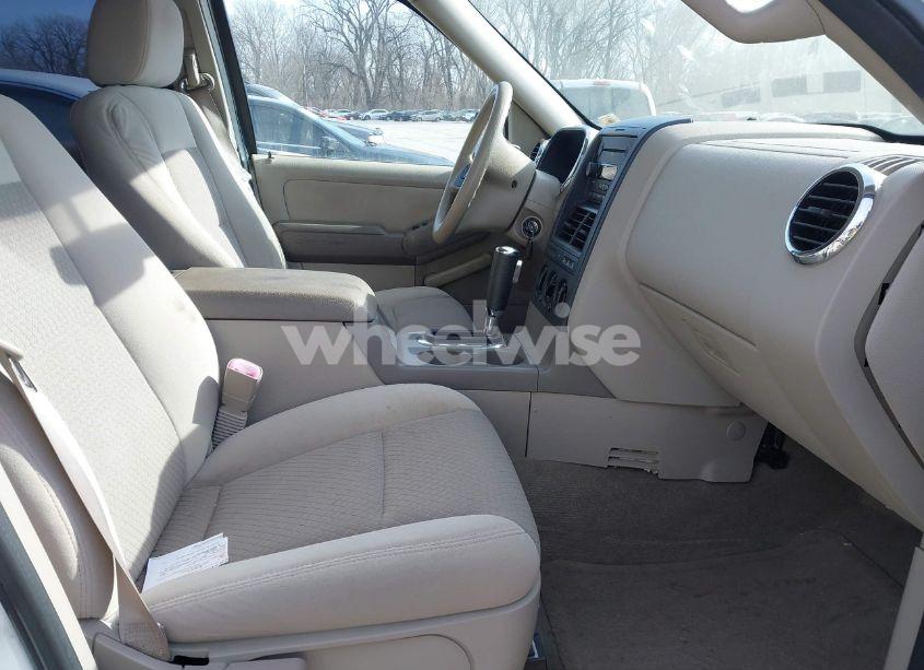 Photo 5 of 2006 Ford Explorer XLS (VIN 1FMEU72E36UA81732)