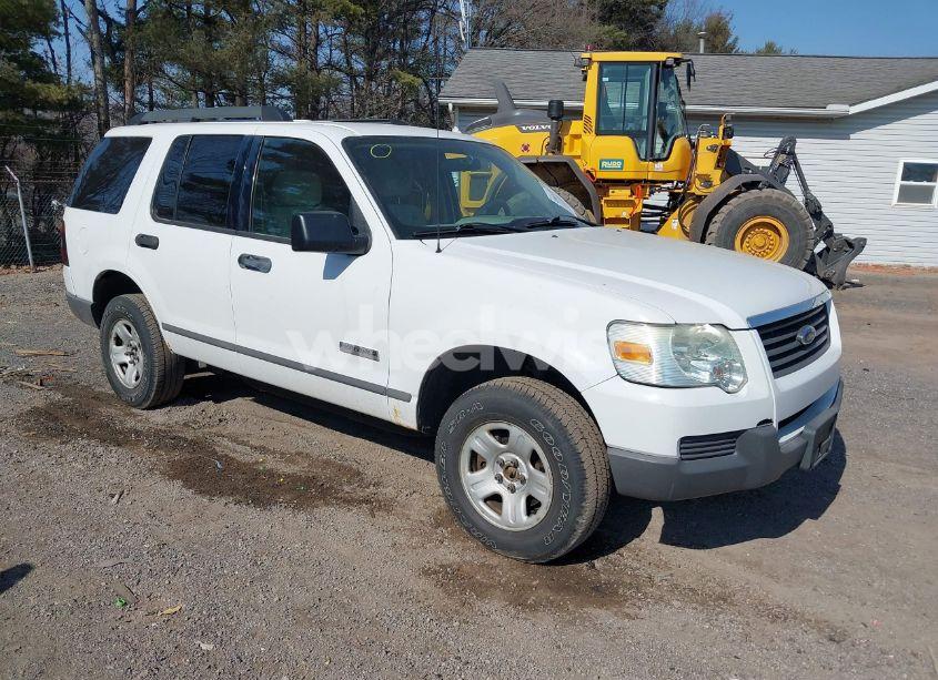 2006 Ford Explorer XLS (VIN 1FMEU72E76UB31726) main photo