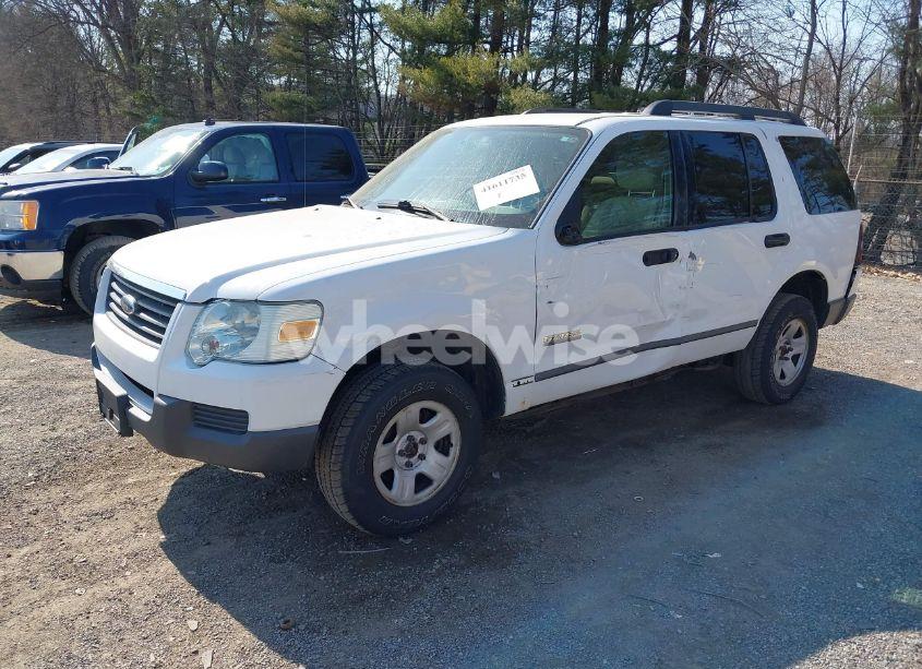 Photo 2 of 2006 Ford Explorer XLS (VIN 1FMEU72E76UB31726)