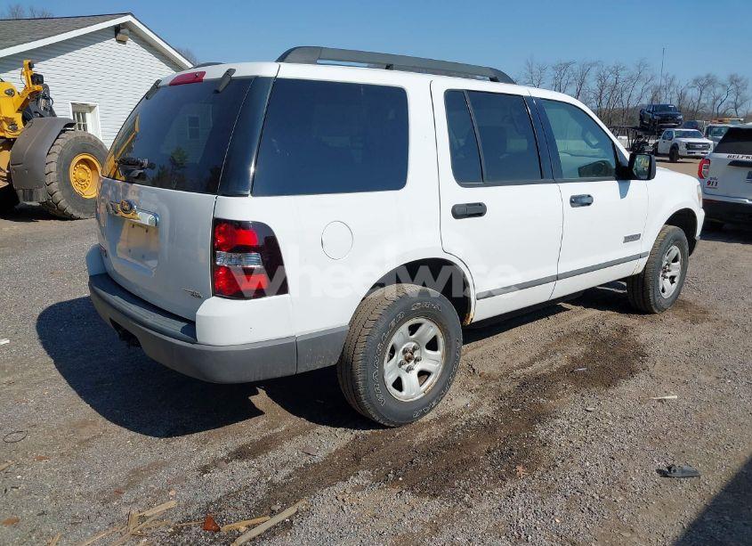 Photo 4 of 2006 Ford Explorer XLS (VIN 1FMEU72E76UB31726)