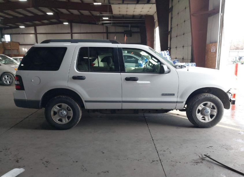 Photo 14 of 2006 Ford Explorer XLS (VIN 1FMEU72EX6UB51209)