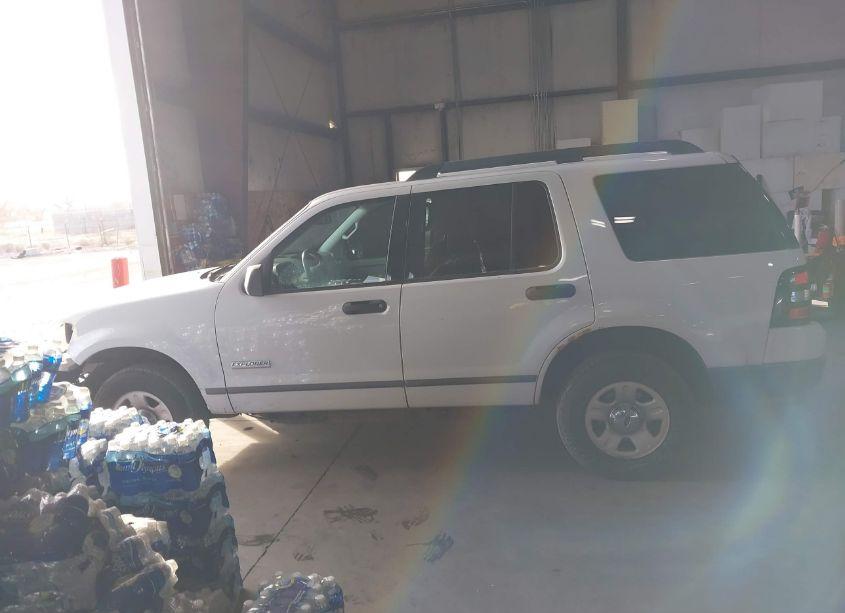 Photo 15 of 2006 Ford Explorer XLS (VIN 1FMEU72EX6UB51209)