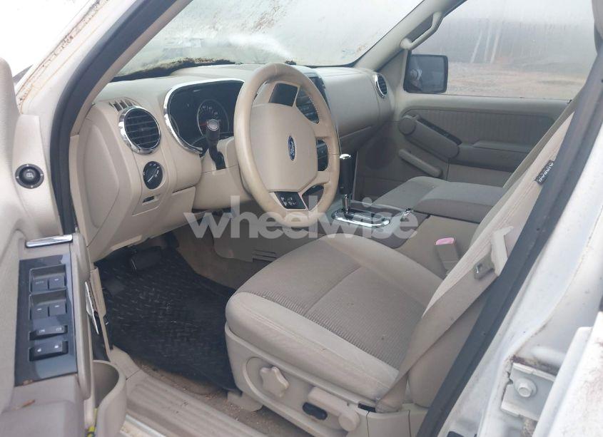 Photo 5 of 2006 Ford Explorer XLT (VIN 1FMEU73806UB54242)