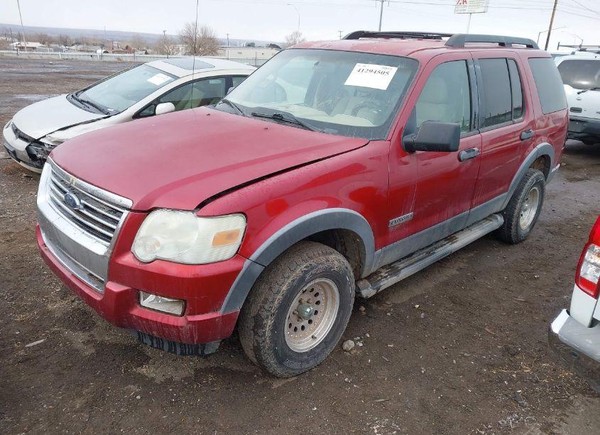 Photo 2 of 2006 Ford Explorer XLT (VIN 1FMEU73806ZA04487)