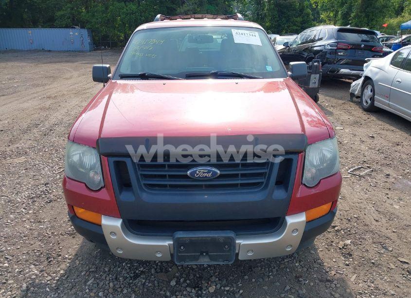 Photo 6 of 2008 Ford Explorer XLT (VIN 1FMEU73828UB36876)