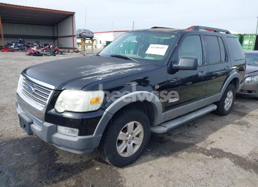 Photo 2 of 2006 Ford Explorer XLT (VIN 1FMEU73836UA58492)