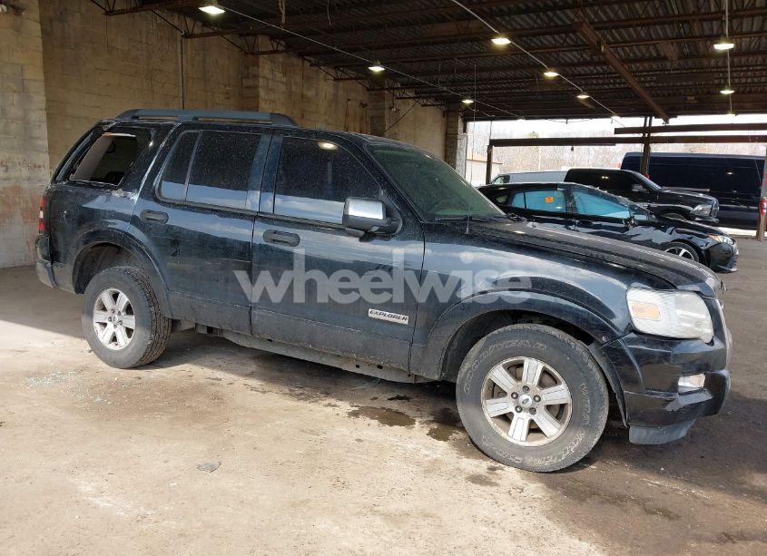 2006 Ford Explorer XLT (VIN 1FMEU73846UB53904) main photo