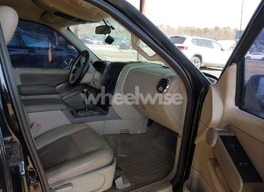 Photo 5 of 2006 Ford Explorer XLT (VIN 1FMEU73846UB53904)