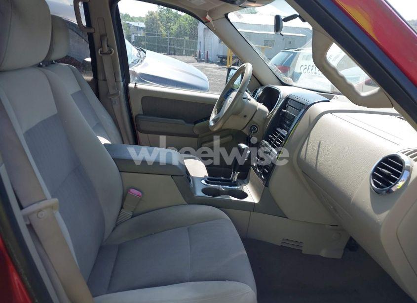 Photo 5 of 2007 Ford Explorer XLT (VIN 1FMEU73847UB60904)