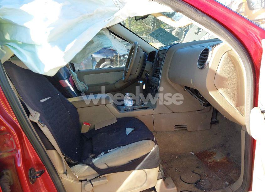 Photo 5 of 2008 Ford Explorer XLT (VIN 1FMEU73848UA24242)