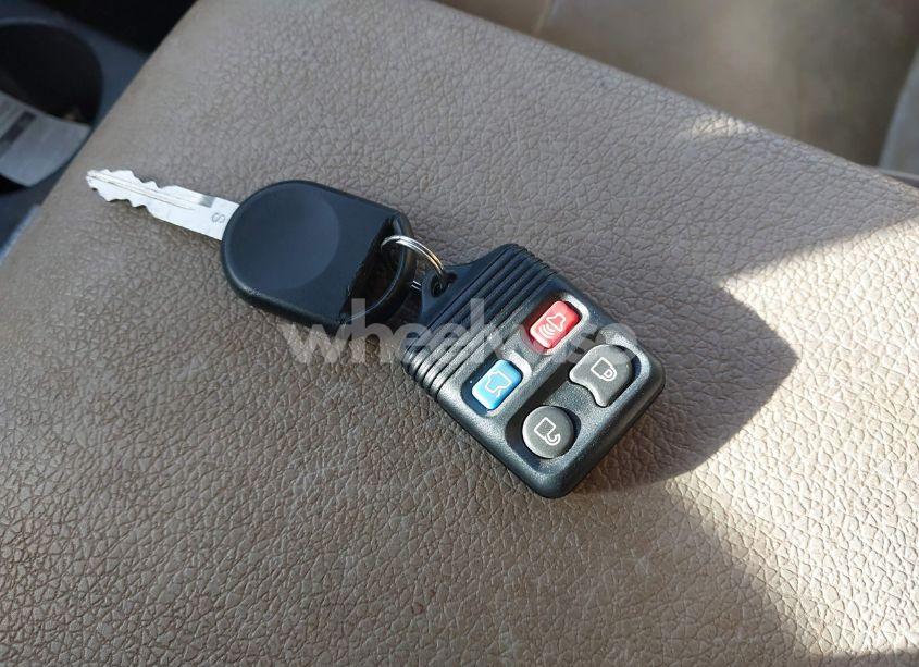 Photo 11 of 2008 Ford Explorer XLT (VIN 1FMEU73848UA69018)