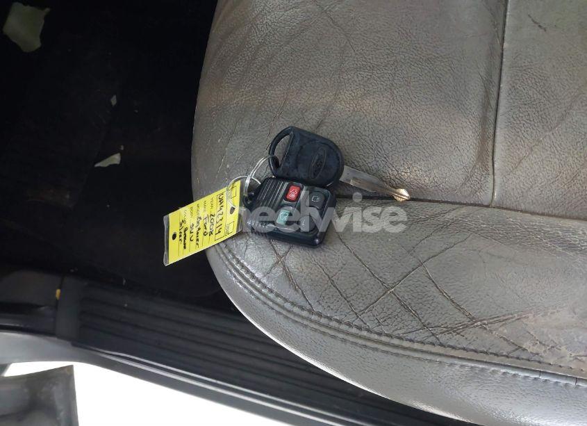 Photo 11 of 2008 Ford Explorer XLT (VIN 1FMEU73858UA42314)