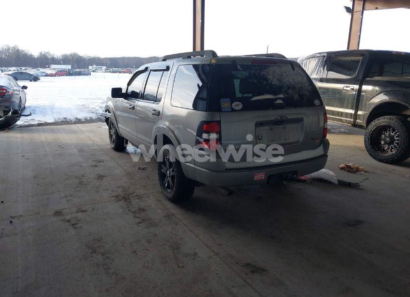 Photo 3 of 2008 Ford Explorer XLT (VIN 1FMEU73858UA42314)