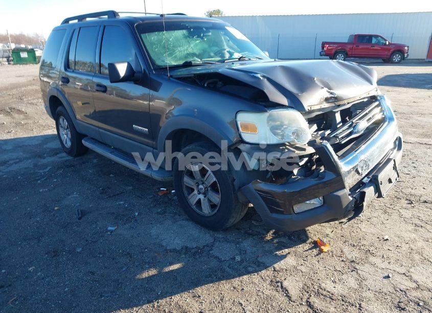 2006 Ford Explorer XLT (VIN 1FMEU73876UB55307) main photo