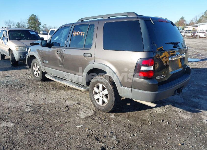 Photo 3 of 2006 Ford Explorer XLT (VIN 1FMEU73876UB55307)