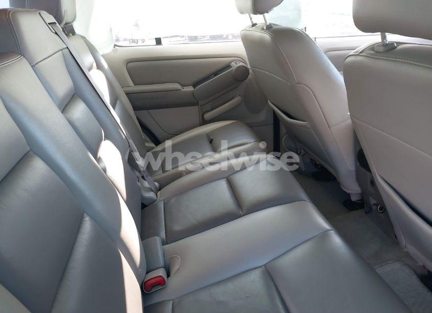 Photo 8 of 2006 Ford Explorer XLT (VIN 1FMEU73876UB55307)