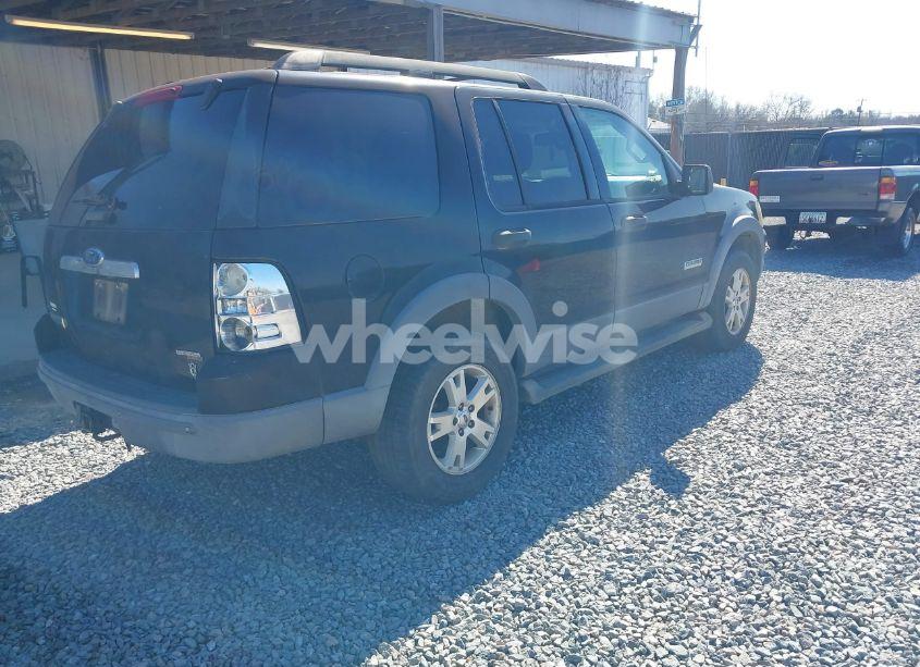 Photo 4 of 2006 Ford Explorer XLT (VIN 1FMEU73886UB29427)