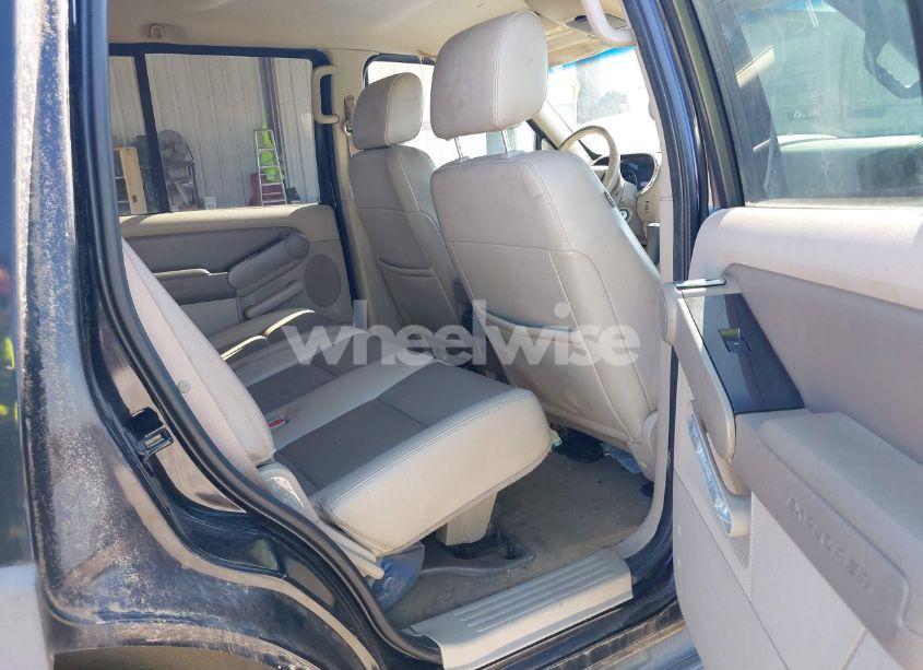 Photo 8 of 2006 Ford Explorer XLT (VIN 1FMEU73886UB29427)