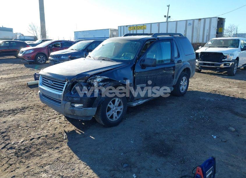 Photo 2 of 2006 Ford Explorer XLT (VIN 1FMEU73896ZA09638)