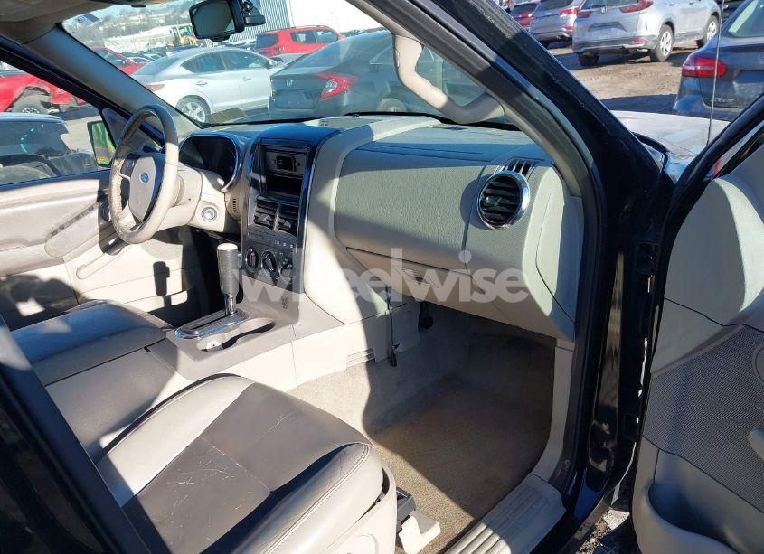 Photo 5 of 2006 Ford Explorer XLT (VIN 1FMEU73896ZA09638)