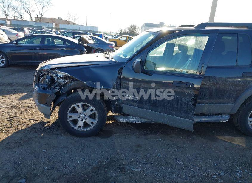 Photo 6 of 2006 Ford Explorer XLT (VIN 1FMEU73896ZA09638)