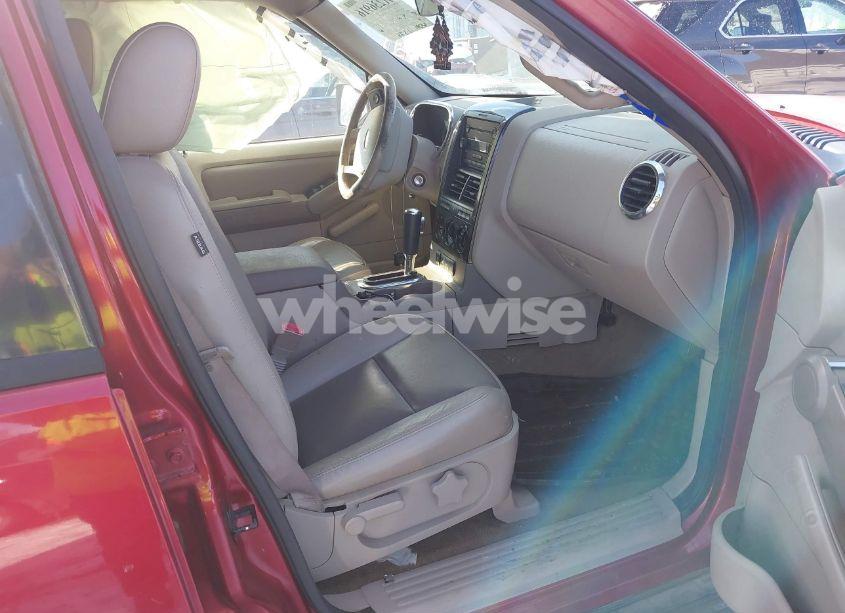 Photo 5 of 2007 Ford Explorer XLT (VIN 1FMEU73897UA49409)