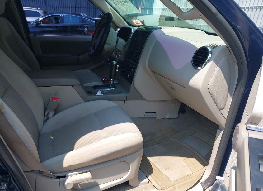 Photo 5 of 2006 Ford Explorer XLT (VIN 1FMEU73E06UA64188)