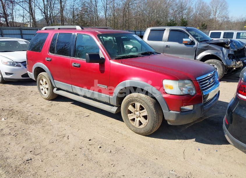 2006 Ford Explorer XLT (VIN 1FMEU73E06UA70914) main photo