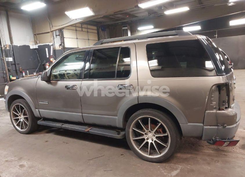 Photo 14 of 2006 Ford Explorer XLT (VIN 1FMEU73E06UB06021)