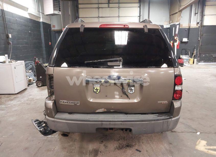 Photo 16 of 2006 Ford Explorer XLT (VIN 1FMEU73E06UB06021)