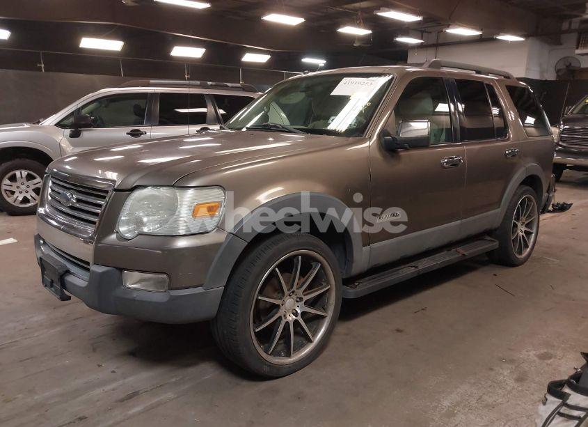Photo 2 of 2006 Ford Explorer XLT (VIN 1FMEU73E06UB06021)