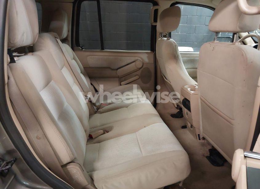 Photo 8 of 2006 Ford Explorer XLT (VIN 1FMEU73E06UB06021)