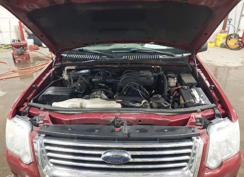 Photo 10 of 2006 Ford Explorer XLT (VIN 1FMEU73E06ZA08769)